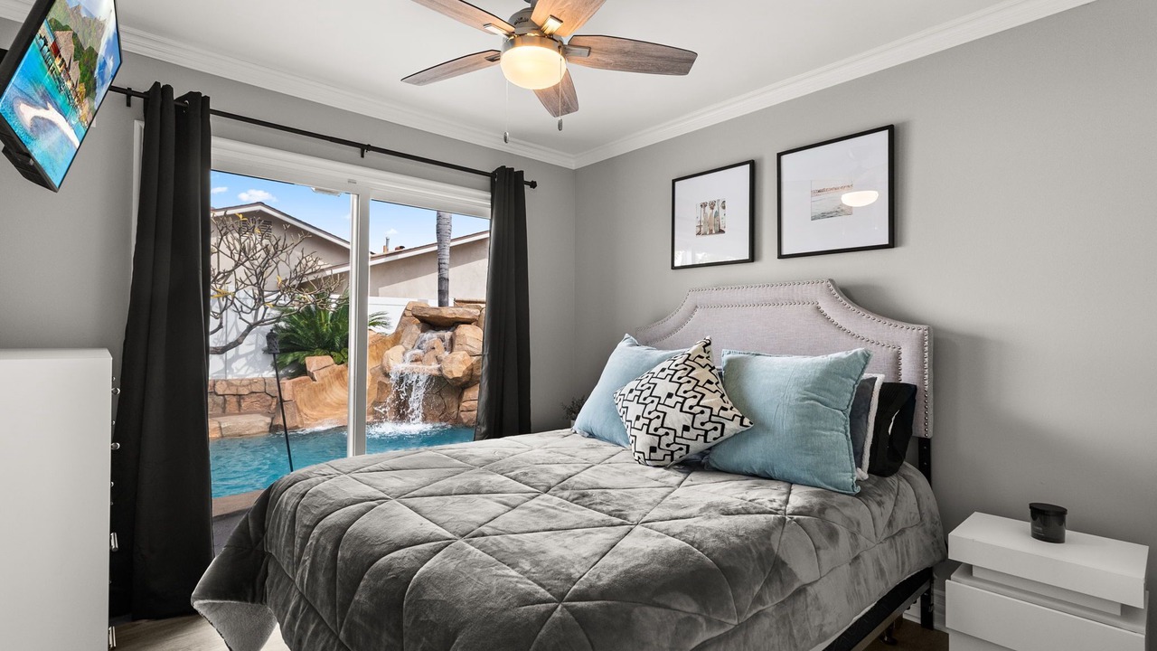 Photo of Bedroom in Orange