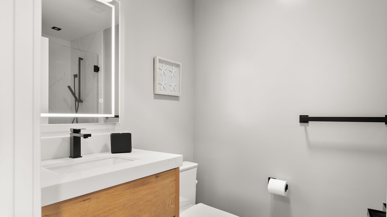 Photo of Bathroom in Orange