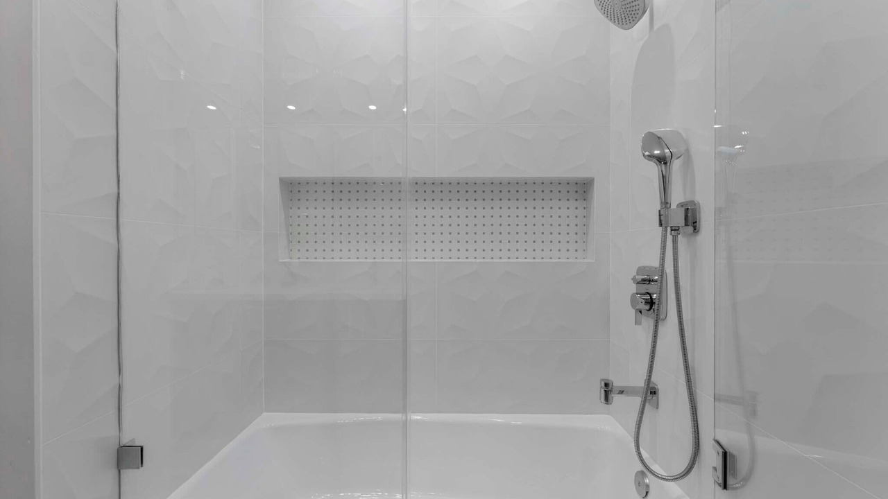 Photo of Bathroom in Oak Park