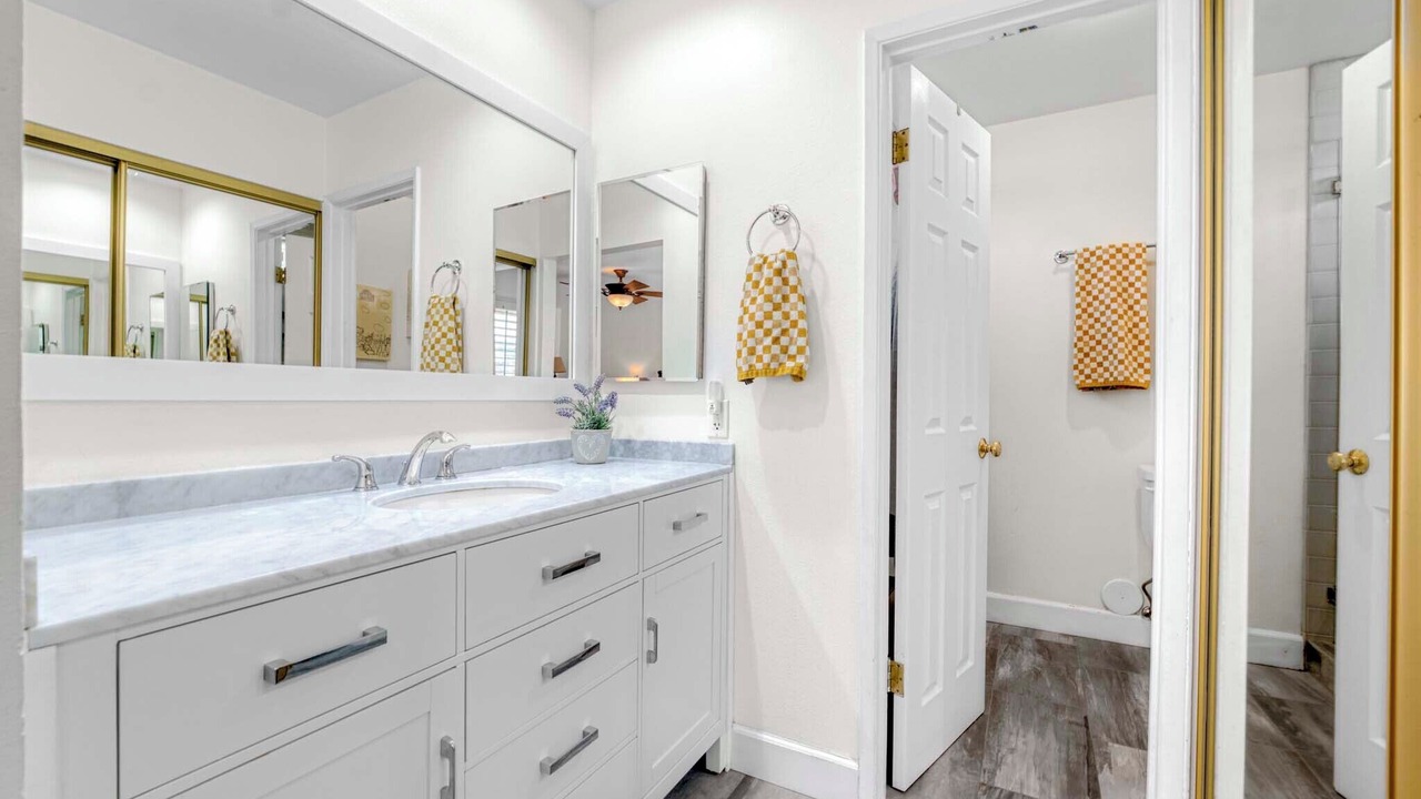 Photo of Bathroom in Oak Park