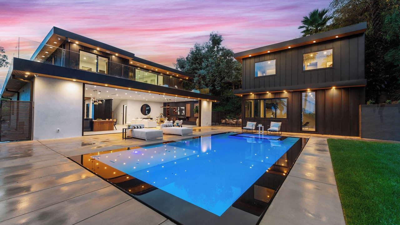 Photo of Outdoor in Hollywood Hills