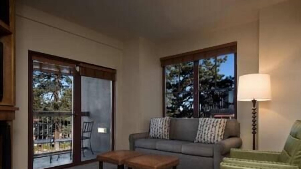 Photo of Livingroom in Lakeside Park