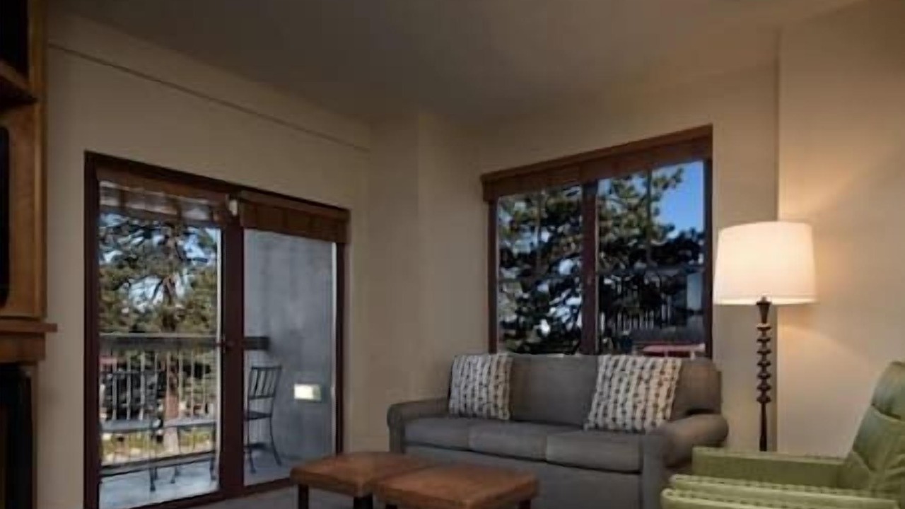 Photo of Livingroom in Lakeside Park