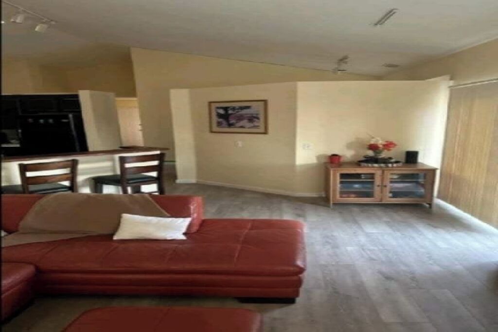 Photo of Livingroom in Palmdale
