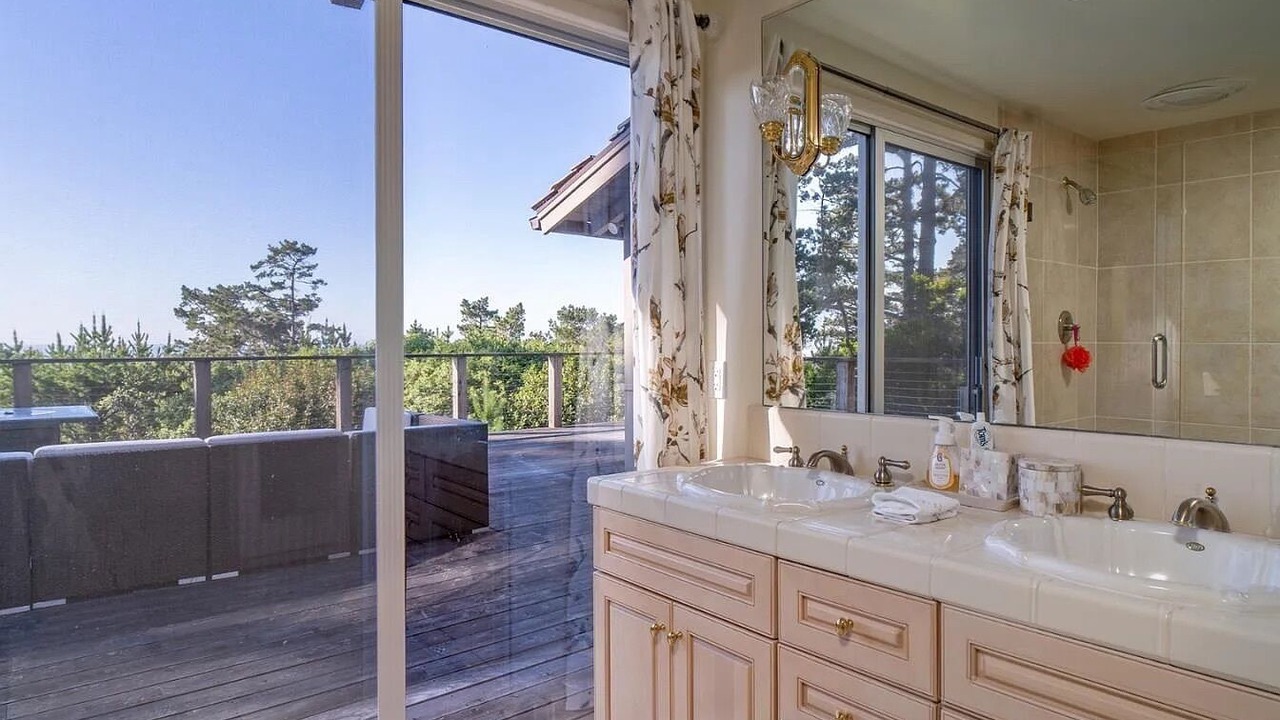 Photo of Bathroom in Pebble Beach