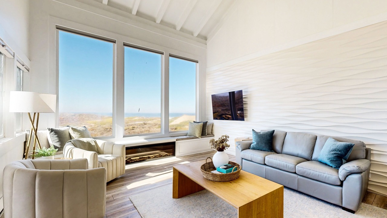 Photo of Livingroom in Castroville