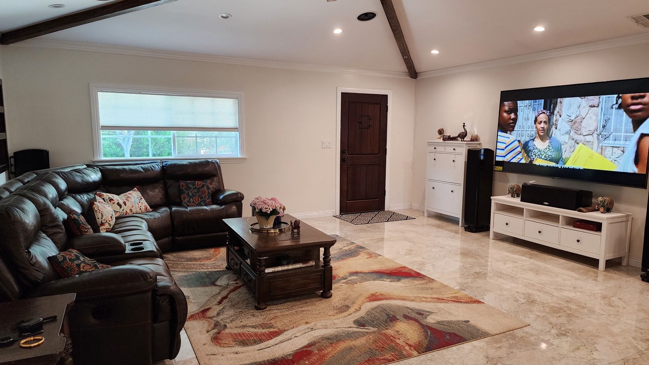 Photo of Livingroom in Santa Susana