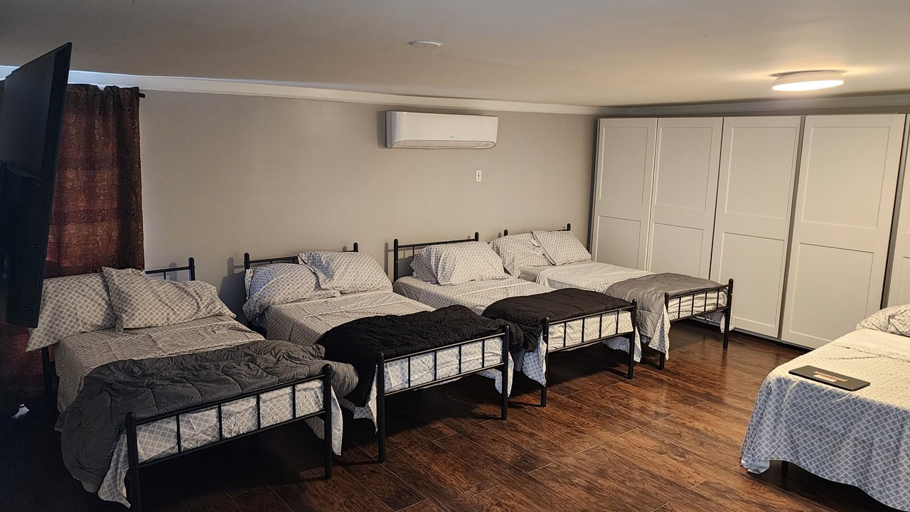 Photo of Bedroom in Santa Susana