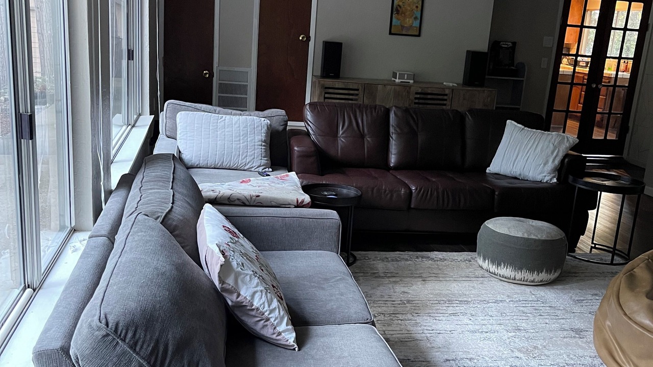 Photo of Livingroom in Apple Hill