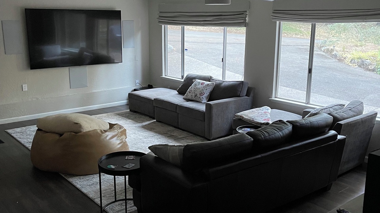 Photo of Livingroom in Apple Hill