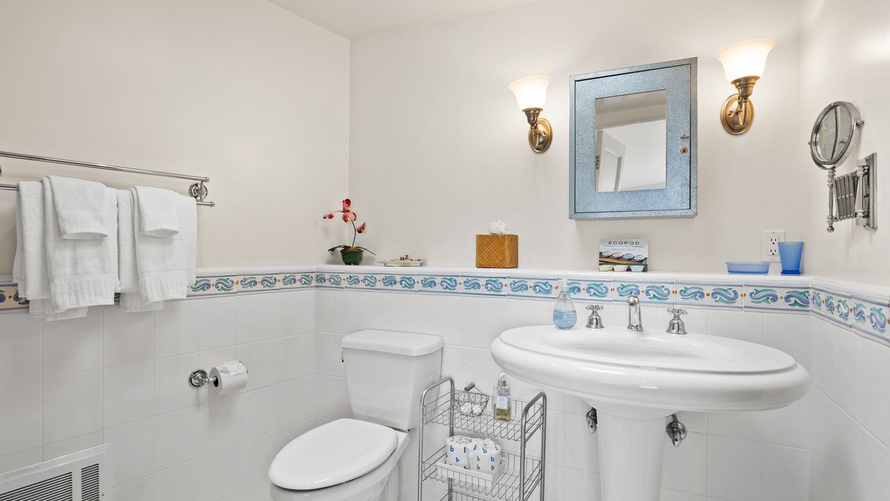 Photo of Bathroom in Hollywood Beach