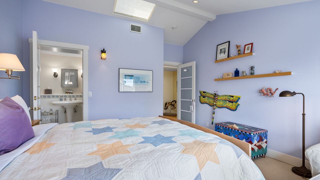 Photo of Bedroom in Hollywood Beach