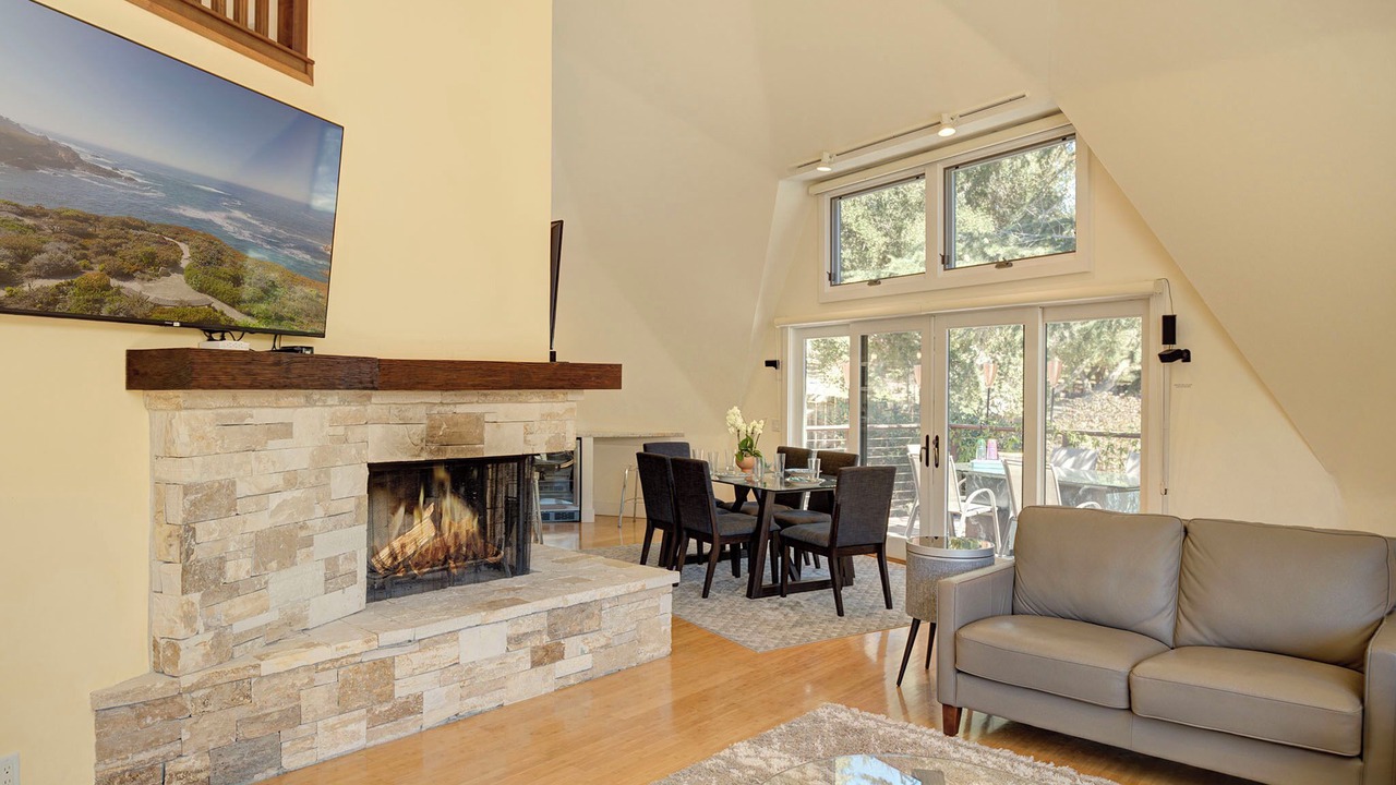 Photo of Livingroom in Carmel Valley