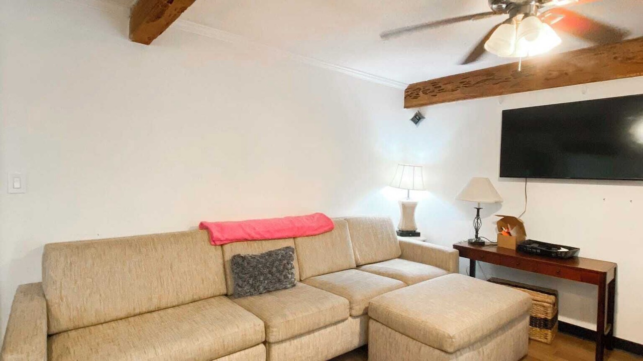 Photo of Livingroom in Westside Costa Mesa