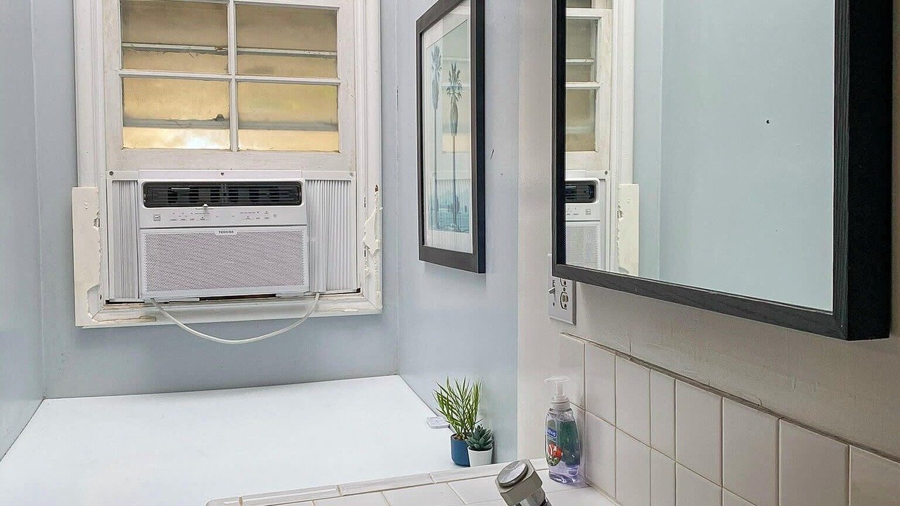 Photo of Bathroom in Westside Costa Mesa