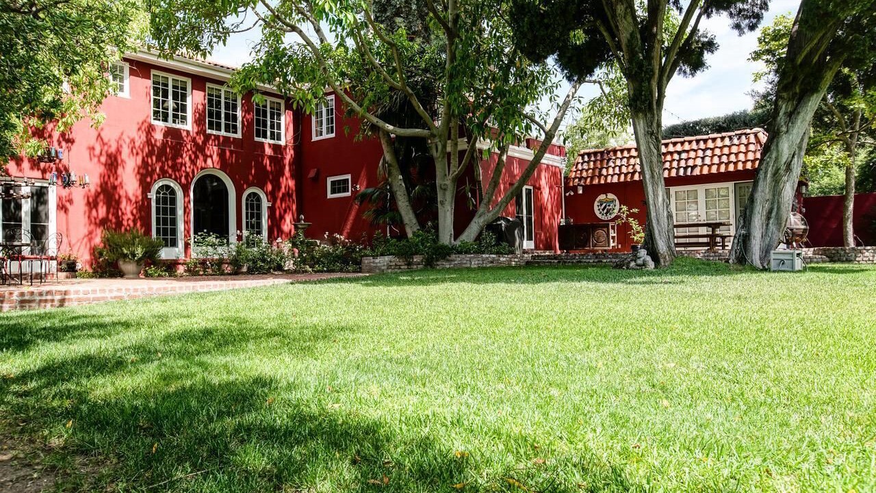 Photo of Outdoor in Greater Wilshire - Hancock Park