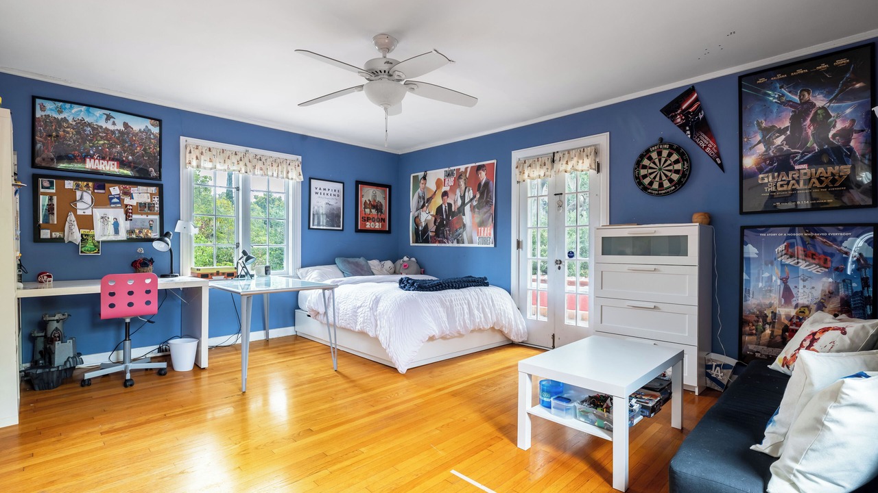 Photo of Bedroom in Greater Wilshire - Hancock Park