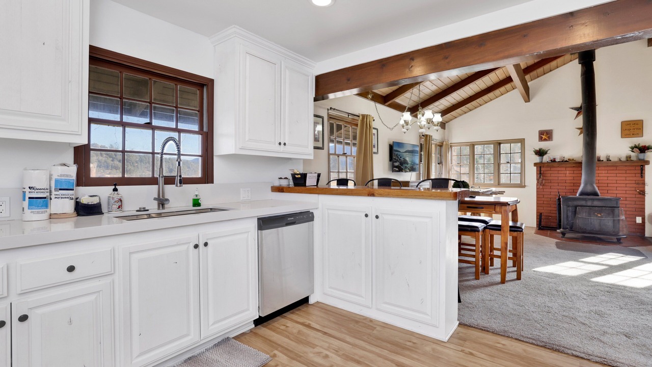 Photo of Kitchen in Big Bear