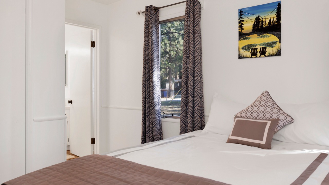 Photo of Bedroom in Big Bear