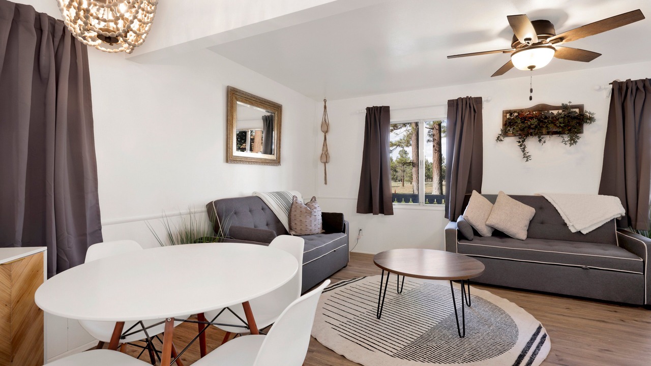 Photo of Livingroom in Big Bear