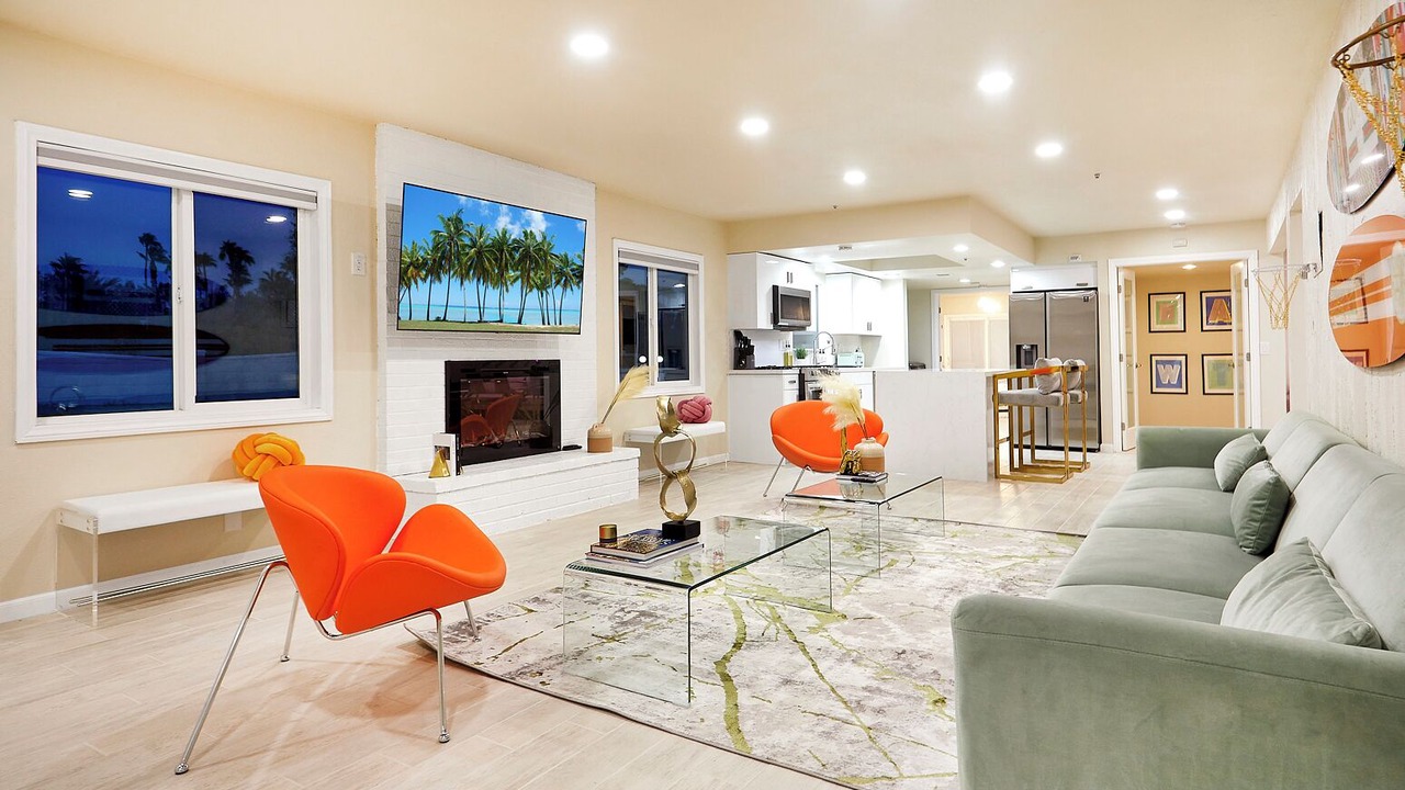 Photo of Livingroom in Racquet Club Estates