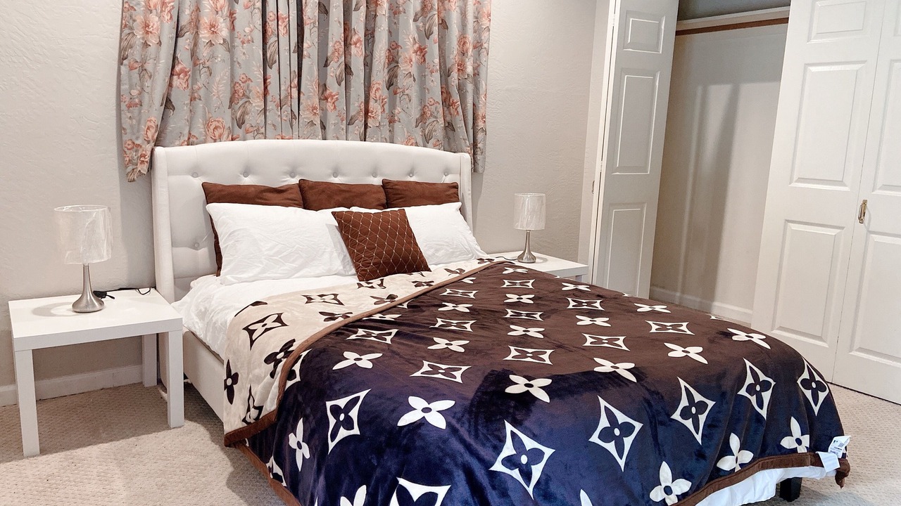 Photo of Bedroom in Pasadena