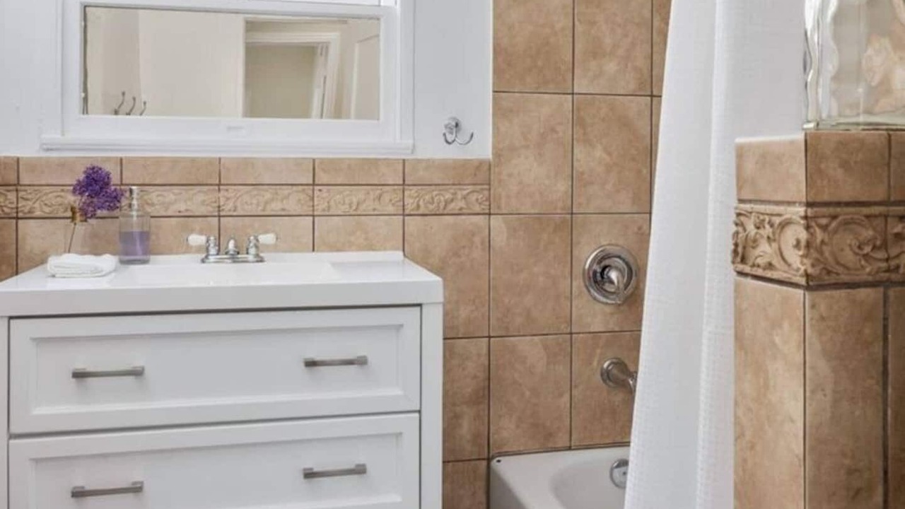 Photo of Bathroom in Ventura