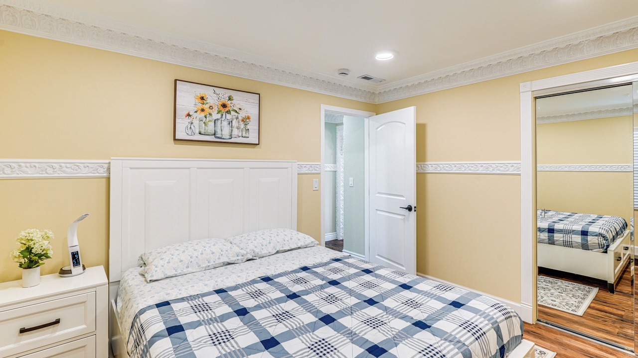 Photo of Bedroom in Del Rey Oaks
