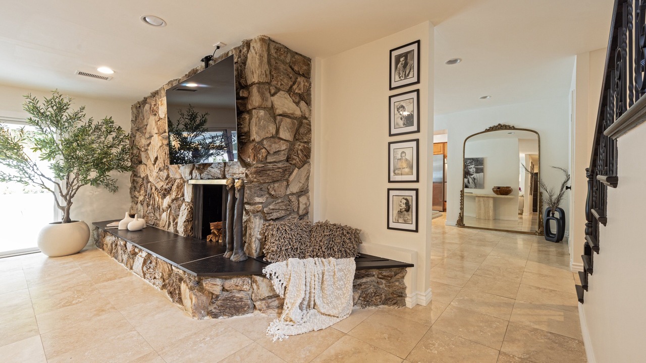 Photo of Bedroom in Hollywood Hills West