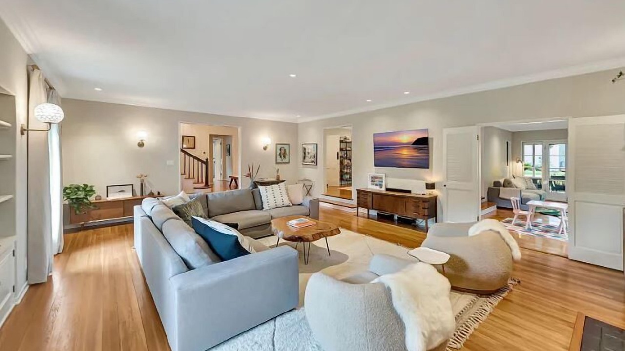 Photo of Livingroom in Altadena