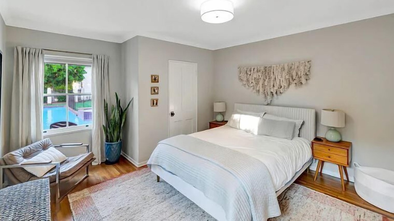 Photo of Bedroom in Altadena