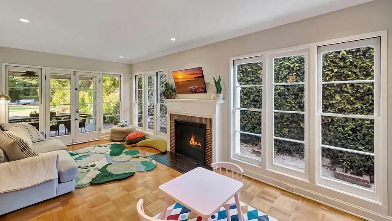 Photo of Livingroom in Altadena