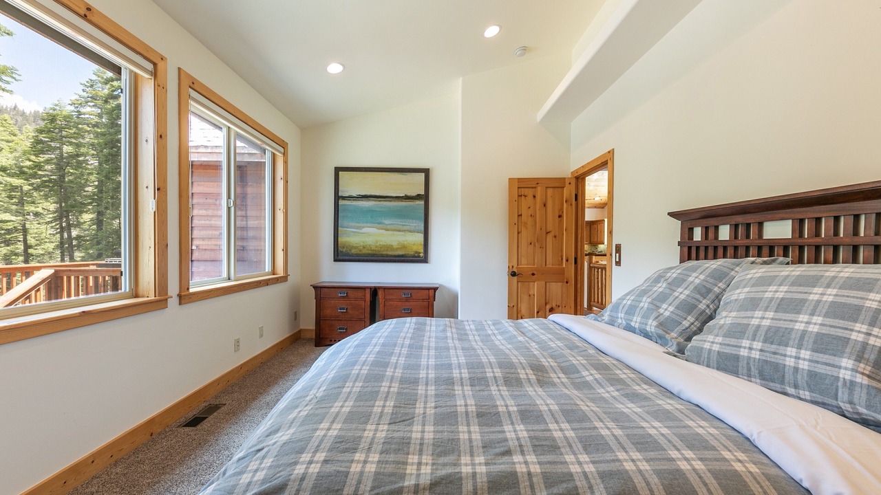 Photo of Bedroom in Tahoe Pines