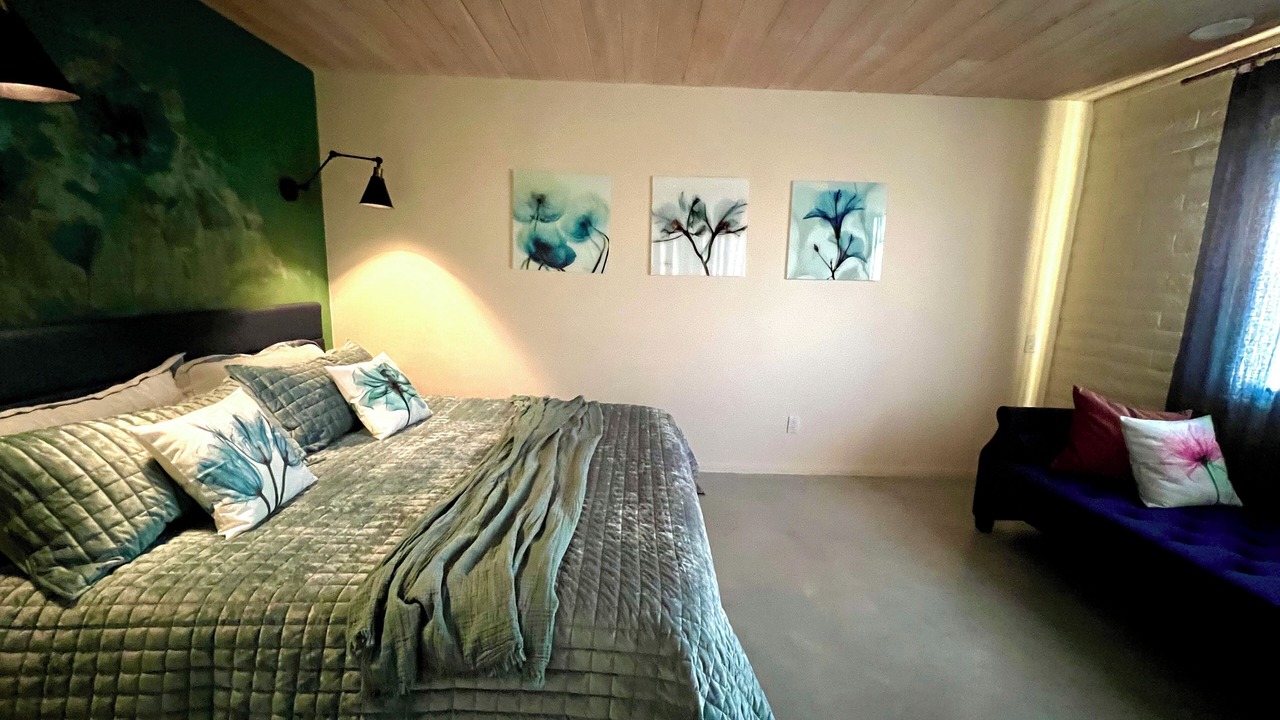 Photo of Bedroom in Escondido