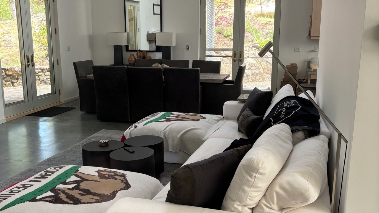 Photo of Livingroom in Napa