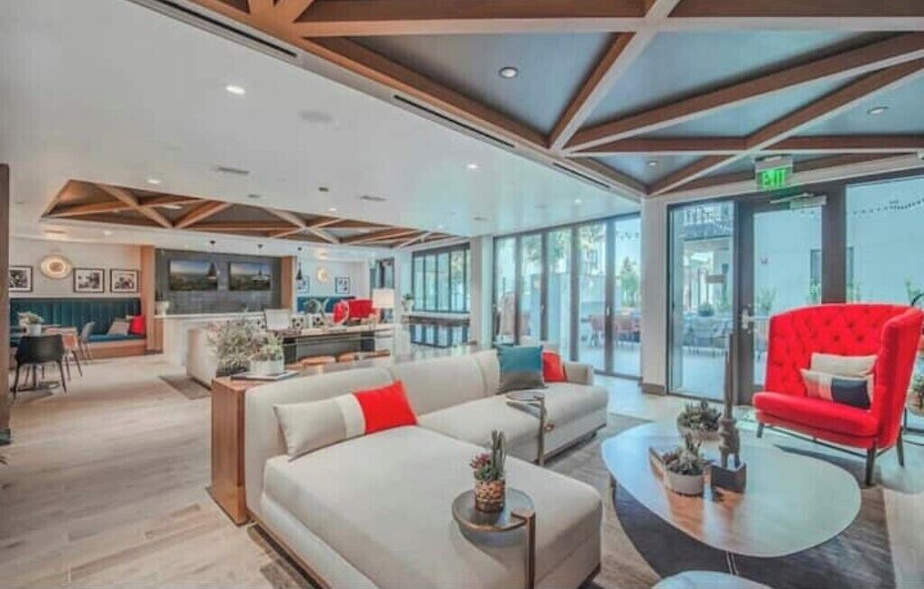 Photo of Livingroom in Hollywood