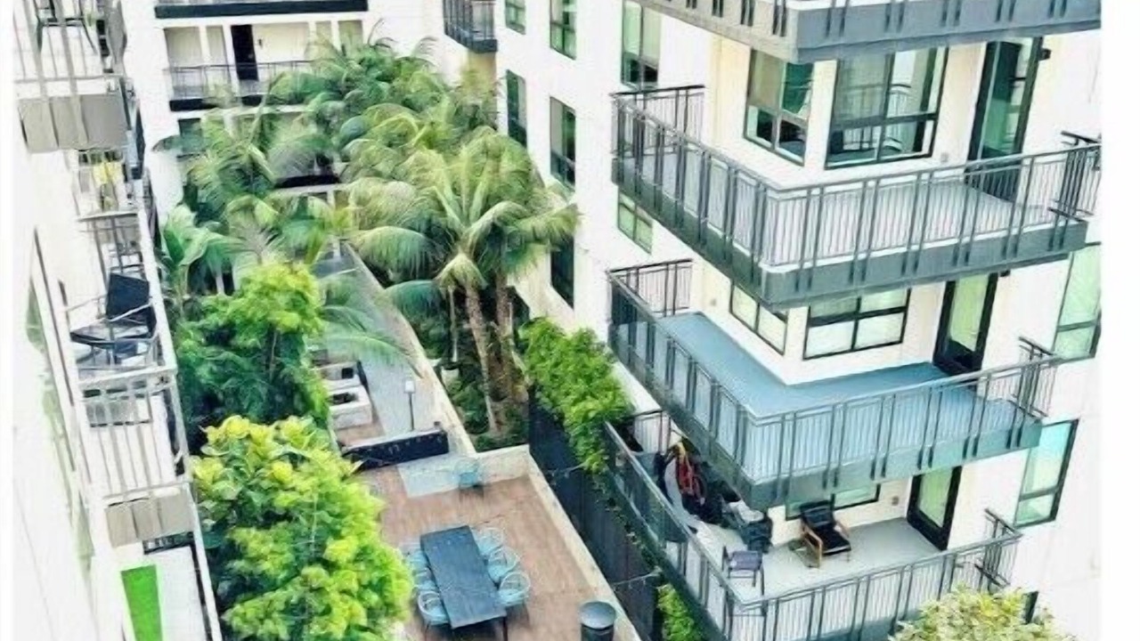 Photo of Outdoor in Hollywood