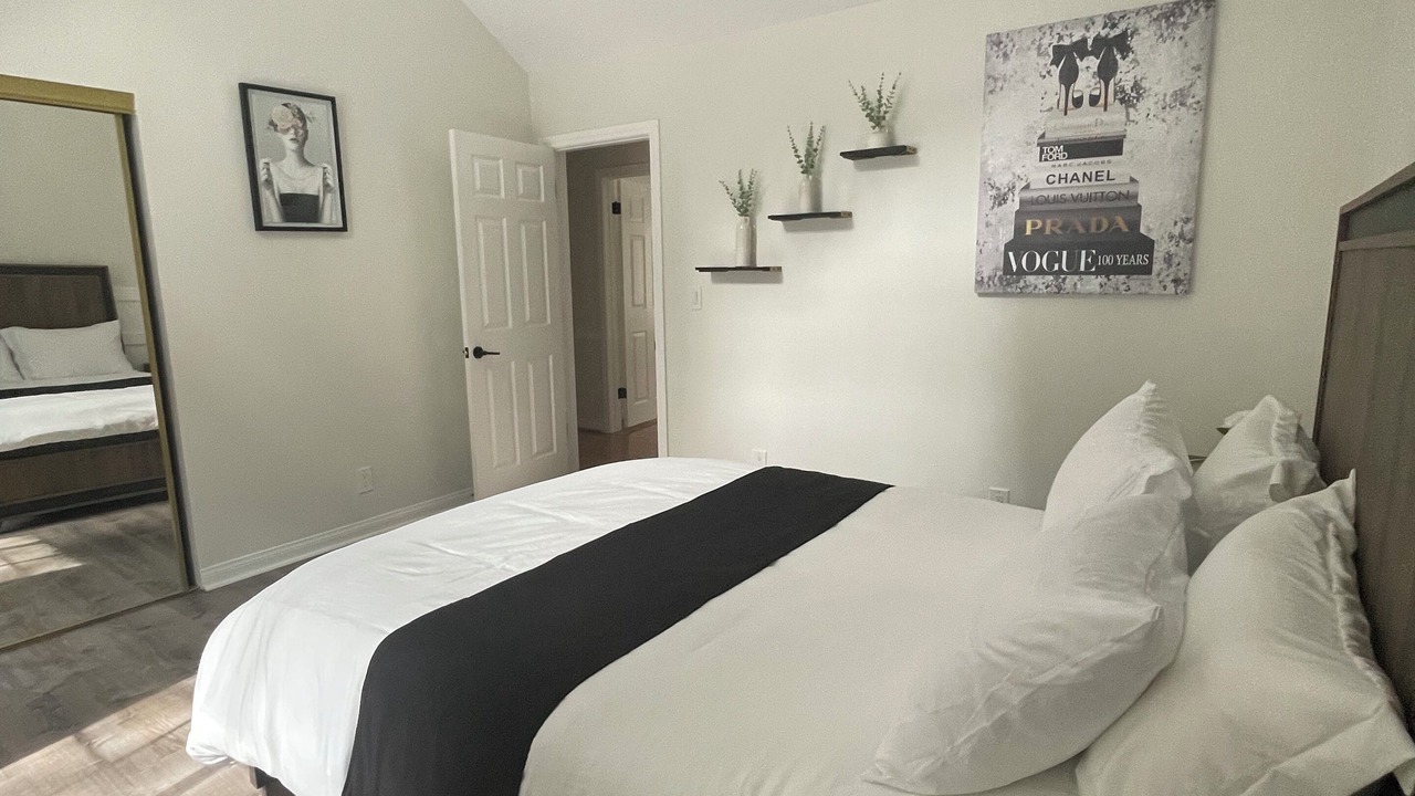 Photo of Bedroom in Twin Peaks