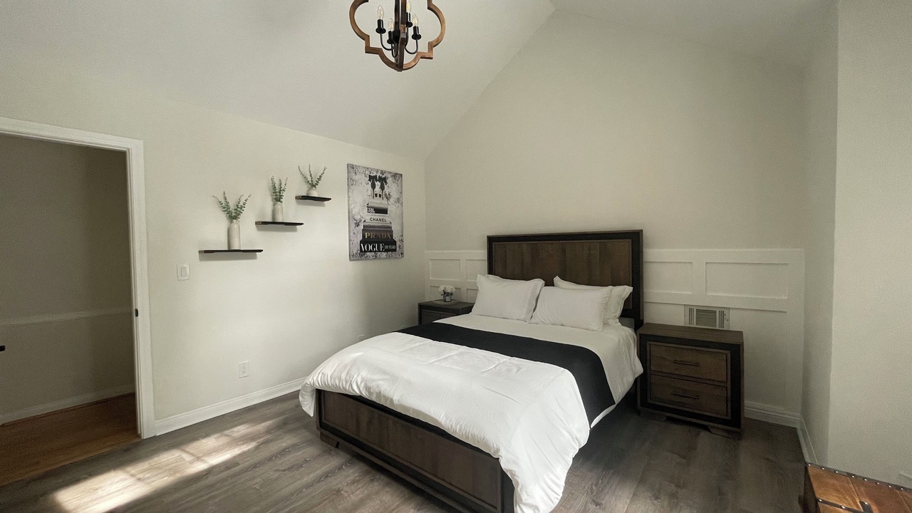Photo of Bedroom in Twin Peaks