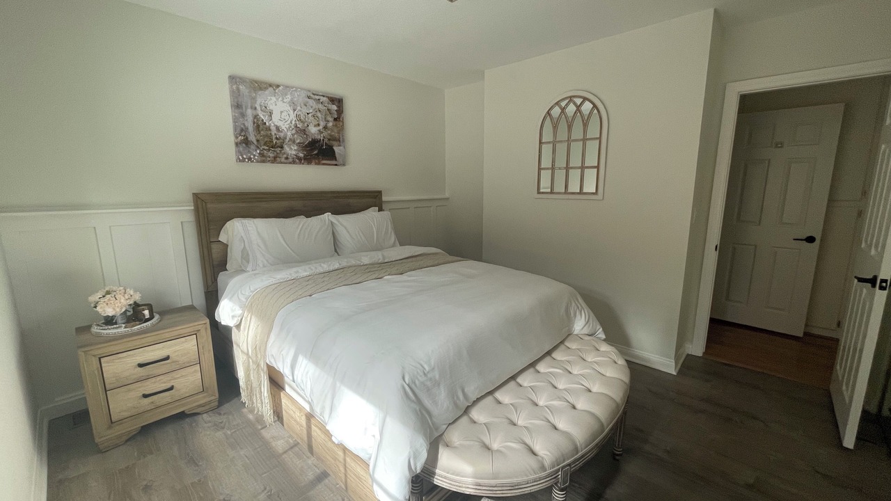 Photo of Bedroom in Twin Peaks