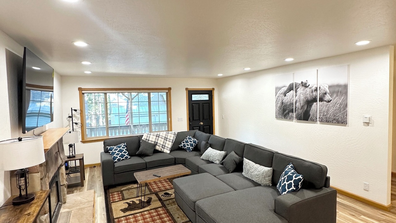 Photo of Livingroom in Strawberry