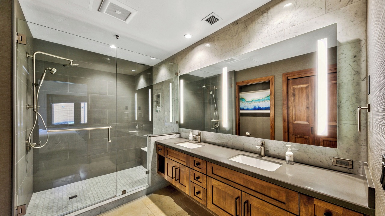 Photo of Bathroom in Lakeside Park