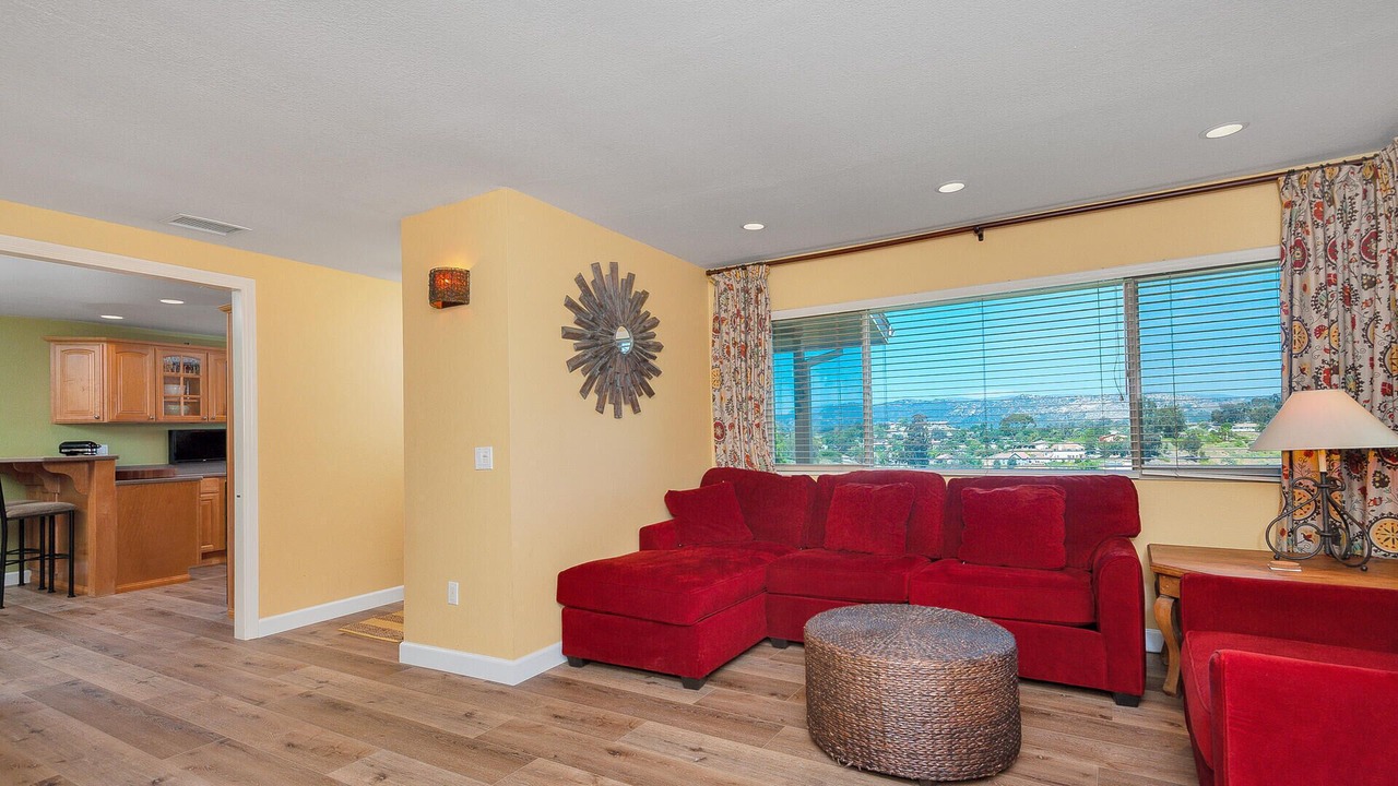 Photo of Livingroom in Country Club