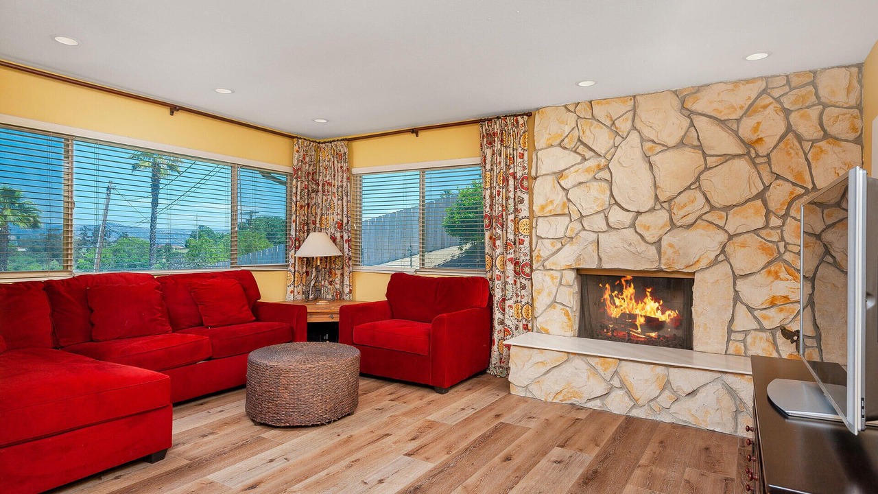 Photo of Livingroom in Country Club