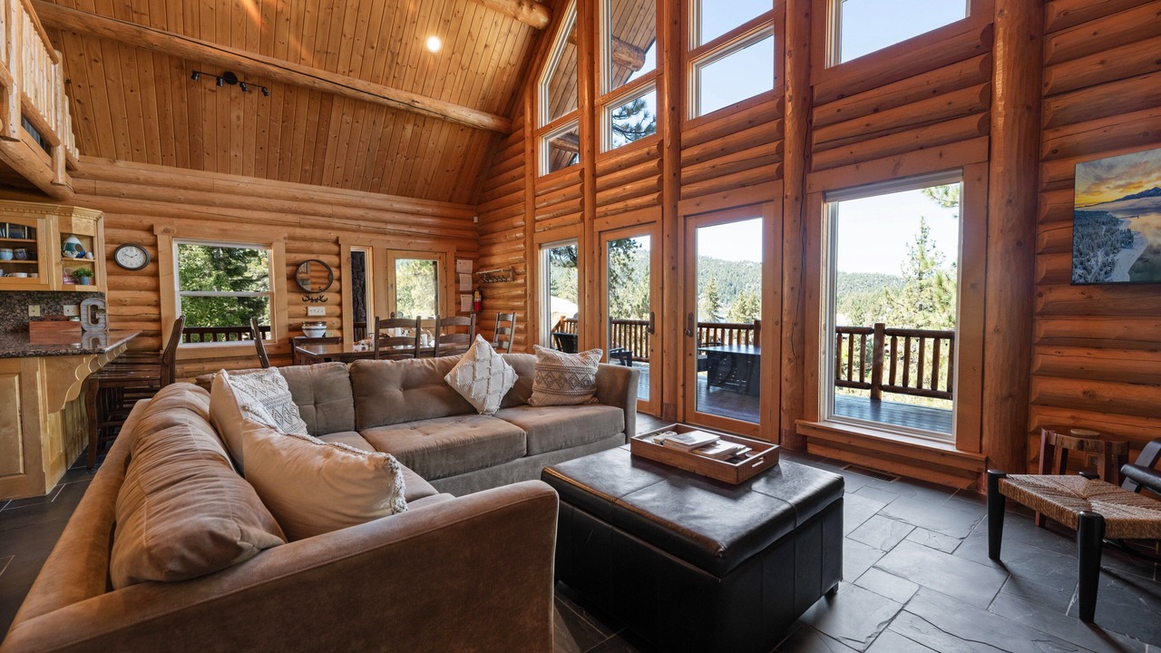 Photo of Livingroom in Boulder Bay