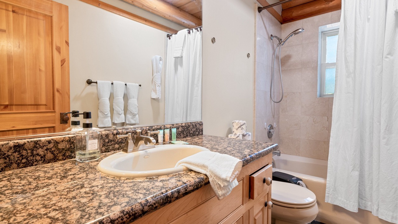 Photo of Bathroom in Boulder Bay