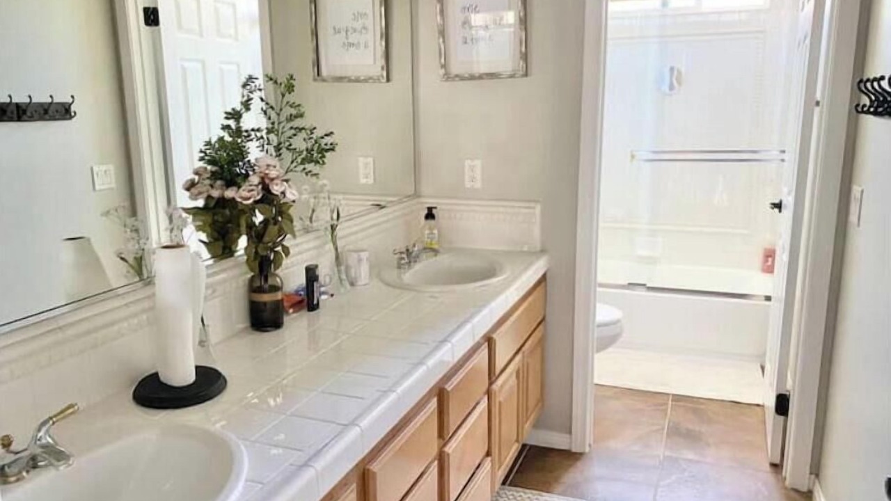 Photo of Bathroom in Santa Clarita