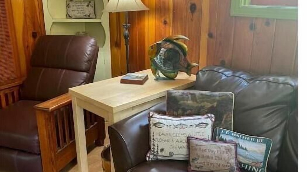 Photo of Livingroom in California Hot Springs