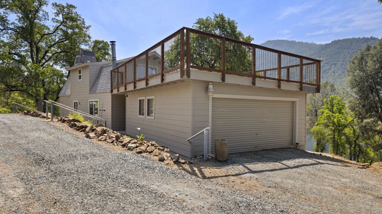 Photo of Outdoor in Groveland