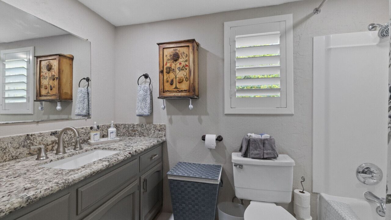 Photo of Bathroom in Groveland